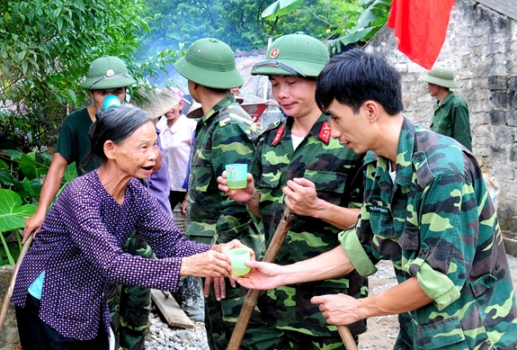 Tấm lòng người phụ nữ đất Tổ